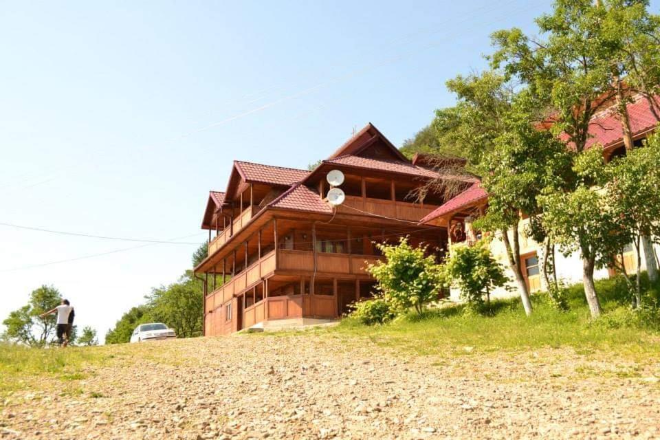 Casa Din Barsana Bîrsana Exterior photo